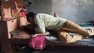 Worker is in a hurry so he fucks the Indian wife very quickly | XXX Video on AllSex.XXX