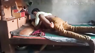 Worker is in a hurry so he fucks the Indian wife very quickly | XXX Video on AllSex.XXX