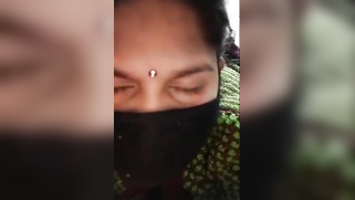 Self-isolated aunty is a possessor of massive natural XXX melons | XXX Video on AllSex.XXX