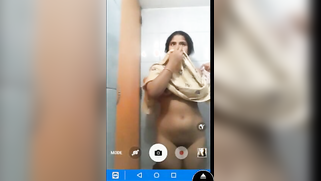 Quality of Indian Internet sucks still the wife shows XXX parts | XXX Video on AllSex.XXX