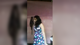 Delectable Desi girl with hot XXX parts performs a striptease | XXX Video on AllSex.XXX