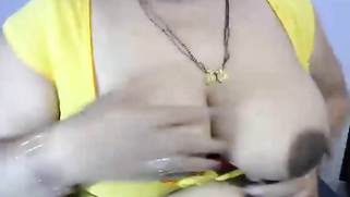 Awesome juicy XXX melons hide beneath Indian camgirl's cleavage | XXX Video on AllSex.XXX