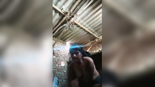 Barn is a safe place where the Tamil camgirl can film XXX shows | XXX Video on AllSex.XXX