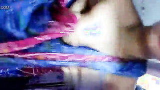 Spectators wait for Indian babe to do XXX things but she doesn't hurry | XXX Video on AllSex.XXX