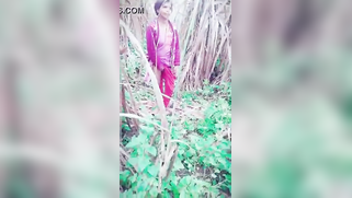 Voyeur catches Indian XXX partners making love in the forest | XXX Video on AllSex.XXX