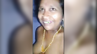 Perverted guy is lucky to film XXX video of aunty taking a shower | XXX Video on AllSex.XXX