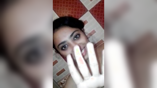 Close-up XXX video of the Bangla webcam girl spreading shaved pussy