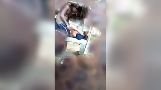 Perv films XXX video of Indian lovers who think that nobody sees them