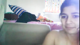 Indian performs amateur webcam show and strips down for her XXX client | XXX Video on AllSex.XXX