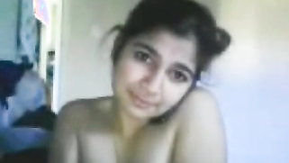 Indian performs amateur webcam show and strips down for her XXX client | XXX Video on AllSex.XXX