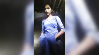 Young Bangla girl thinks XXX spectators deserve to see her naked body | XXX Video on AllSex.XXX