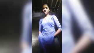 Young Bangla girl thinks XXX spectators deserve to see her naked body | XXX Video on AllSex.XXX