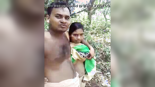 Boy makes Mallu whore lift sari up for amateur outdoor XXX striptease | XXX Video on AllSex.XXX