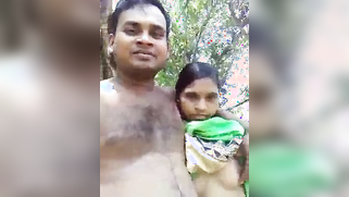 Boy makes Mallu whore lift sari up for amateur outdoor XXX striptease | XXX Video on AllSex.XXX