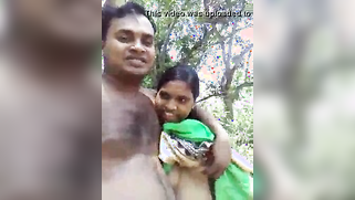 Boy makes Mallu whore lift sari up for amateur outdoor XXX striptease | XXX Video on AllSex.XXX