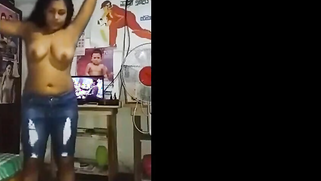 Mallu relaxes in solo XXX show where she slowly takes clothes off | XXX Video on AllSex.XXX