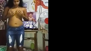 Mallu relaxes in solo XXX show where she slowly takes clothes off | XXX Video on AllSex.XXX