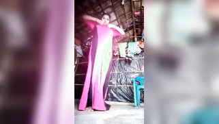 Attractive Desi love in violet sari does anything for tips in XXX show | XXX Video on AllSex.XXX