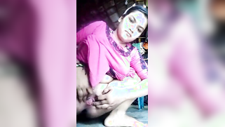 Attractive Desi love in violet sari does anything for tips in XXX show | XXX Video on AllSex.XXX