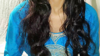 Desi turns around and gives muff to XXX lover who thrusts cock inside