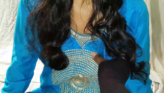 Desi turns around and gives muff to XXX lover who thrusts cock inside | XXX Video on AllSex.XXX