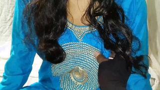 Desi turns around and gives muff to XXX lover who thrusts cock inside | XXX Video on AllSex.XXX