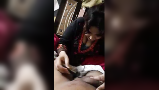 Chubby permits XXX client to film her during pubis-shaving procedure | XXX Video on AllSex.XXX