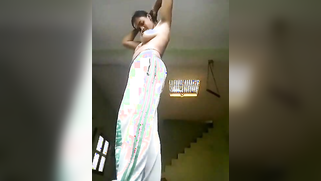 Impudent Desi permits horny viewers to wank cocks watching XXX clip | XXX Video on AllSex.XXX