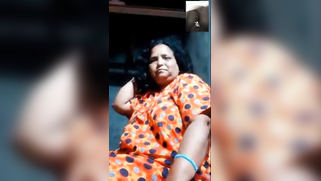 Mature chubby camgirl in orange sari dives finger in pussy in XXX show | XXX Video on AllSex.XXX