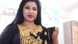 Desi woman is so XXX that viewers want to see her natural titties | XXX Video on AllSex.XXX