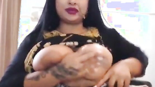 Desi woman is so XXX that viewers want to see her natural titties | XXX Video on AllSex.XXX