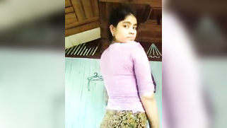 Modest Desi gal finds courage to demonstrate on cam her XXX assets