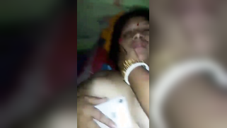 Indian man drills XXX pussy of chubby wife and captures process on cam