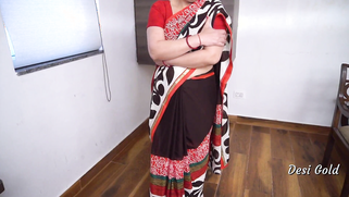 Chubby Desi aunty has unstoppable XXX affair with lover near her hubby