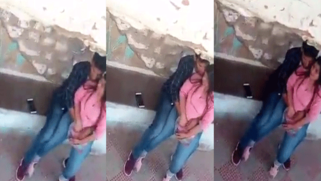 Desi pervert peeps on Indian couple who is having XXX fun outdoors