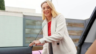 Skinny whore gets naked and masturbates in the car for XXX video