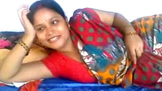 [ Indian porn XXX ] Desi village bhabi show her boobs