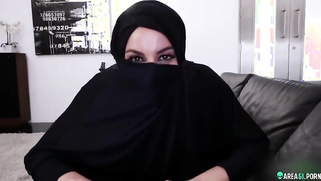 Hot Arab MILF in hijab knows how to suck a dick | XXX Video on AllSex.XXX