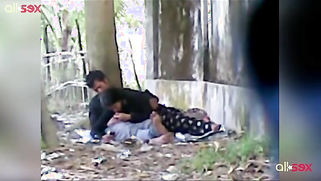 Cheating indian wife sucking lover big cock in public park