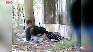 Cheating indian wife sucking lover big cock in public park | XXX Video on AllSex.XXX