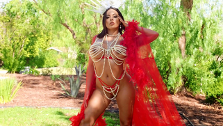Perfection In Pearls Starring Busty Babe Luna Star (Brazzers) HD
