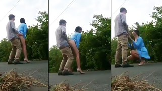 Desi village teen sucks dick on a main road at day for money, XXX leaked