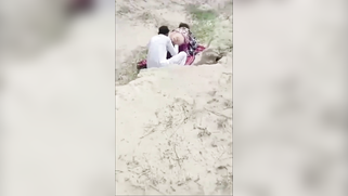 MMs Leak XXX, Lustful Desi Wife Cheats On Husband With Family Friend In Desert And Gets Trapped