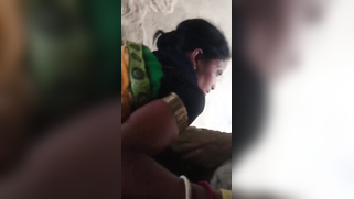 Young Boy Fucked Hard by Desperate Indian Aunty - Leaked XXX MMS
