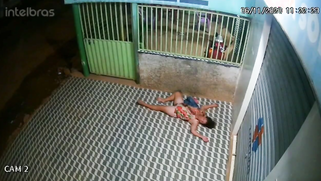 Leaked Desi Video! Drunk Indian Aunty Gets Banged Hard by Homeless Dude on in Dark Alley | XXX Video on AllSex.XXX