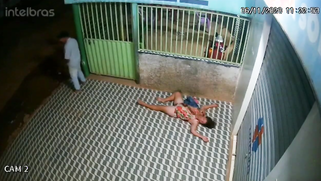 Leaked Desi Video! Drunk Indian Aunty Gets Banged Hard by Homeless Dude on in Dark Alley | XXX Video on AllSex.XXX