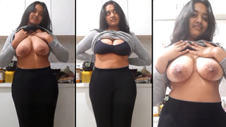 Nasty Bengali Hottie Strips Topless, Wobbling Huge Boobs on Cam, Fucking Up Horned-Up Viewers