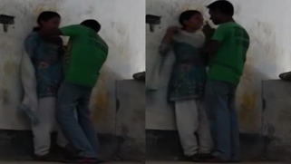 Leaked XXX - Seductive Desi Aunt Devours Brother's Fat Cock in Steamy Forbidden Fucking