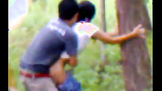 Desi Babe Gets Fucked In Bushes By Lover While Buddy Records Leaked MMs Video
