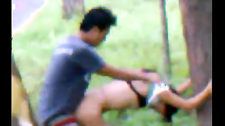 Desi Babe Gets Fucked In Bushes By Lover While Buddy Records Leaked MMs Video